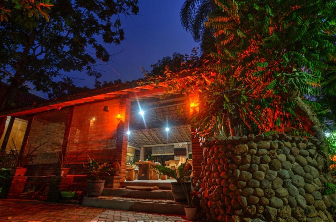 Bata Merah Homestay Banyuwangi  Exterior photo