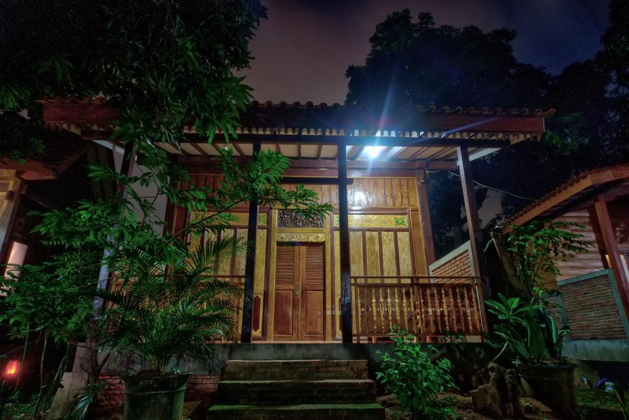 Bata Merah Homestay Banyuwangi  Exterior photo